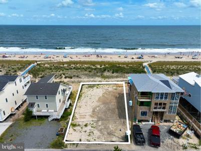 1104 S OCEAN DR