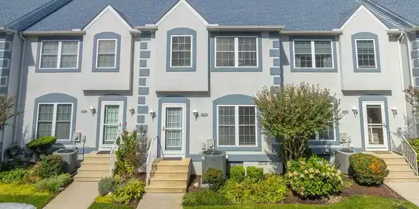 280 AMERICAN EAGLE WAY