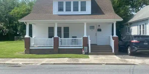 404 PHILLIPS AVENUE
