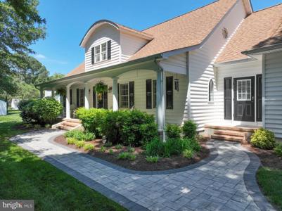 205 MALLARD DRIVE