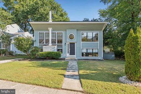 910 LANGDON COURT