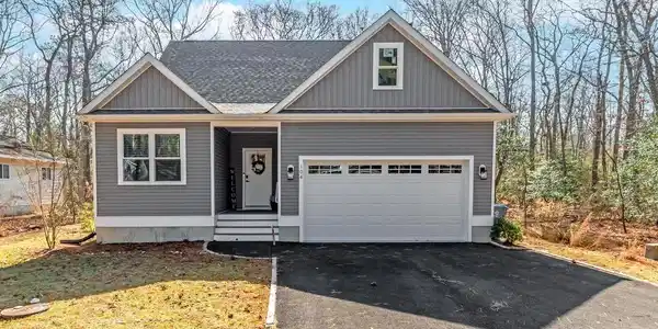 104 CAMELOT CIRCLE