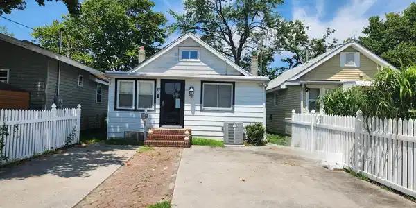 93 N RIVER DRIVE