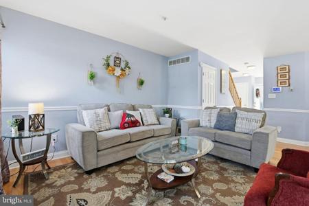 606 BUTTONWOODS ROAD