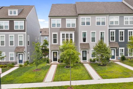 1713 AUTUMN MAPLE LEAF DRIVE