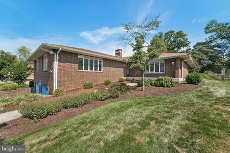 635 WESTWOOD DRIVE