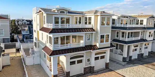 12 MARINE LANE