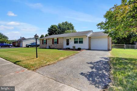 2403 MAPLE