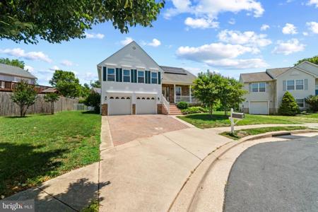 12 SNUG LAGOON COURT