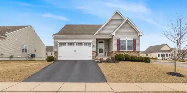 929 ROBINSON ROAD
