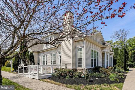 8004 INK BERRY COURT