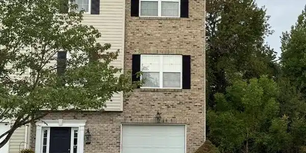 220 CAMERTON LANE