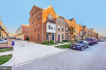 907 MACON STREET