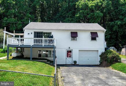 1563 CARPENTERS POINT ROAD