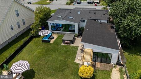 30205 MARINERS LANE