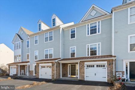22 PIER POINT DRIVE