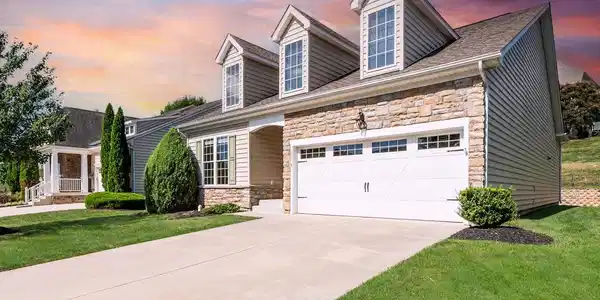 221 WAR ADMIRAL WAY