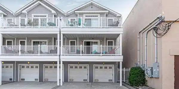 401 PINE AVE, UNIT H
