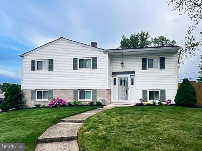 8912 MICHELLE LANE