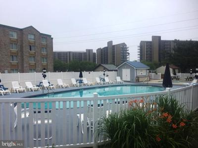 39833 U26WK46 SUMMER PLACE COURT