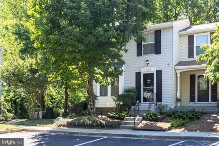 563 BAY DALE COURT