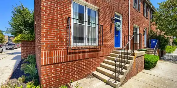 2000 ALICEANNA STREET