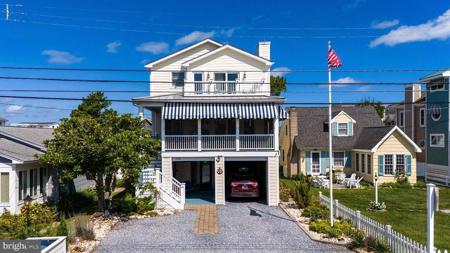 215 2ND STREET