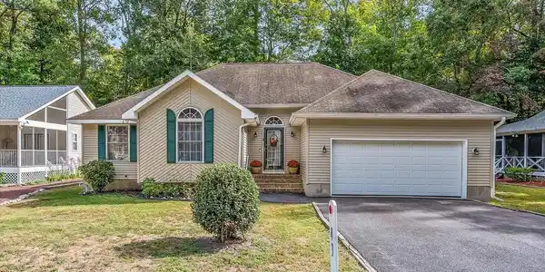 43 SEABREEZE ROAD