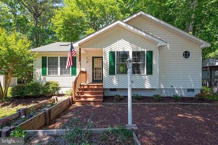 17 GREENWOOD LANE