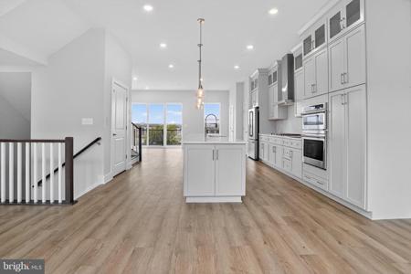 2618 FERRY BAR DRIVE