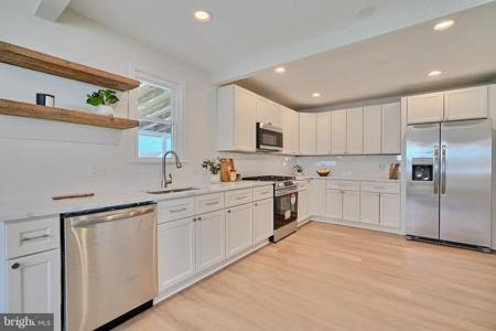 405 TAYLOR AVENUE