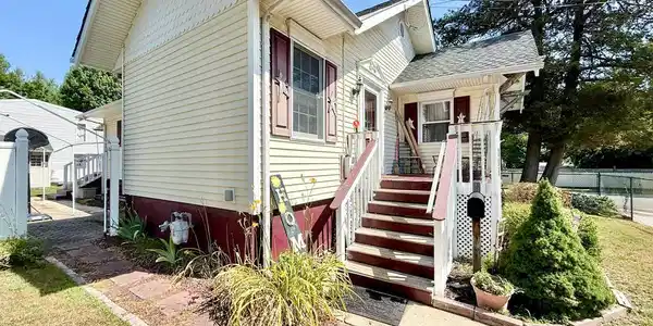 124 PENN STREET
