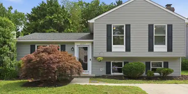1007 TASKER LANE