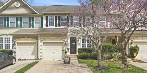 803 RUSTIC COURT