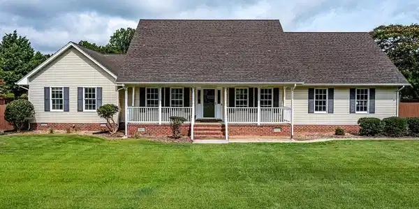 47 ROSEBERRY LANE