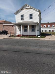 421 CEDAR STREET