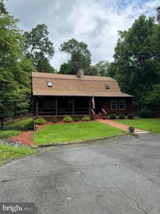 71 CRESTWOOD DRIVE