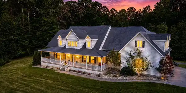 8143 GALLANT GREEN DRIVE