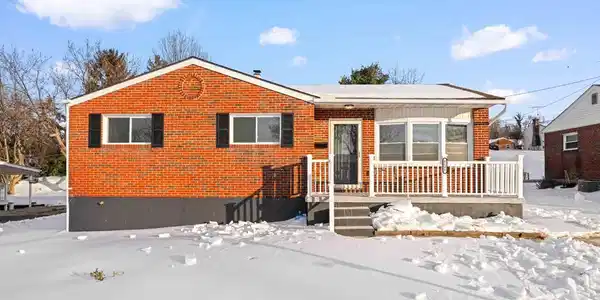 8105 CANDLE LANE