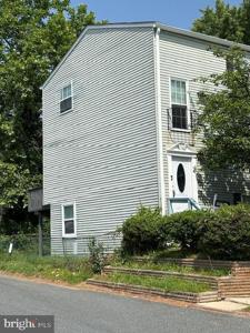 1836 ELOISE LANE