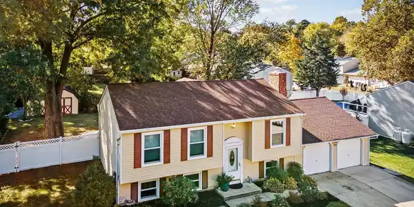 884 WILLYS DRIVE