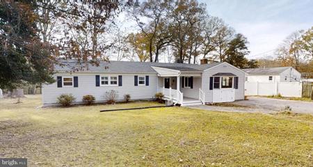5 SPRING KNOLL DRIVE