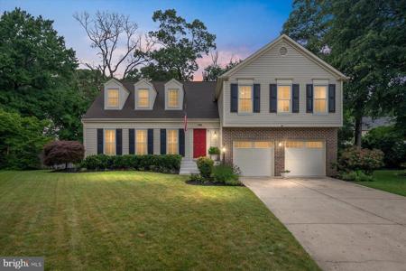 798 HELMWOOD COURT