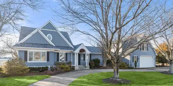 1017 LONG POINT ROAD