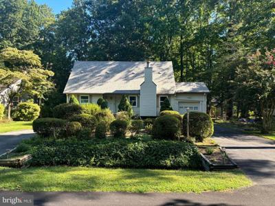 4 MOONRAKER ROAD