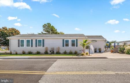 99 ASSATEAGUE COURT