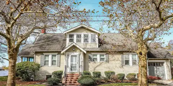 22 DELAWARE AVENUE