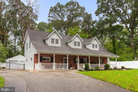 568 RIVERSIDE DRIVE