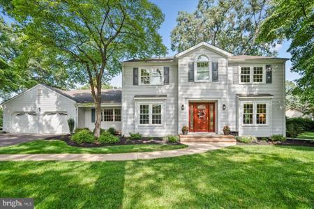 474 EDINBURGH COURT
