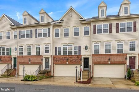 909 INDIGO BUNTING LANE